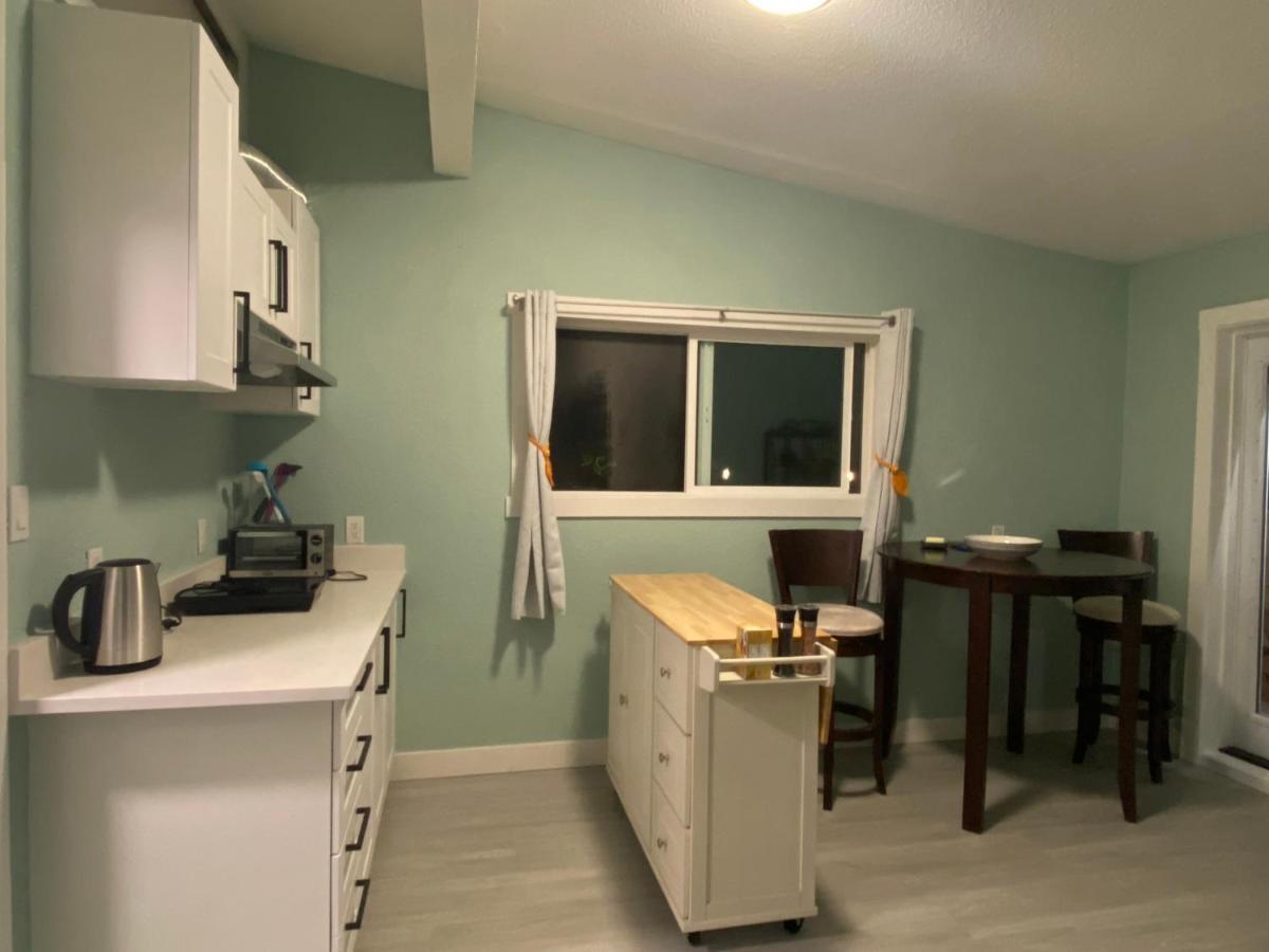 Hudson Homes Bnb Saanich Eksteriør billede