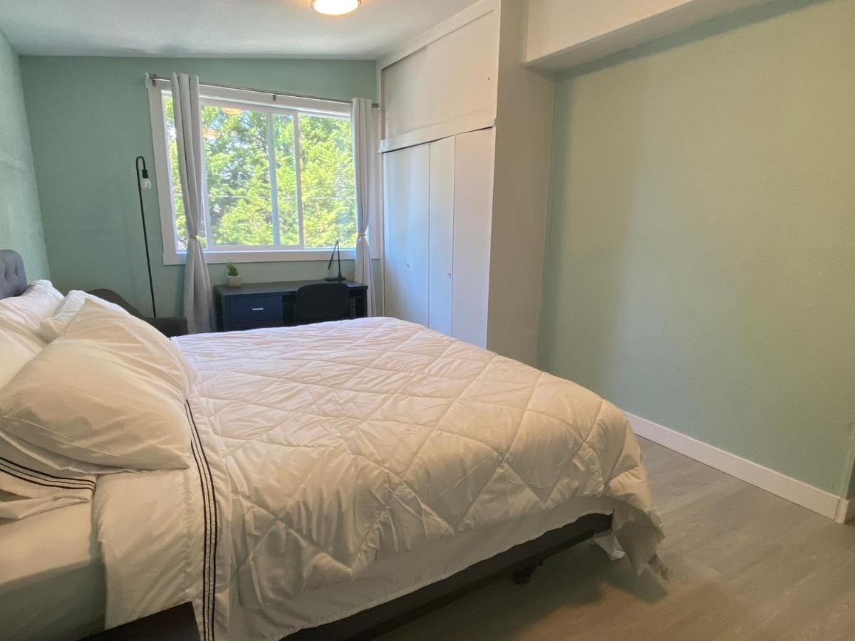 Hudson Homes Bnb Saanich Eksteriør billede
