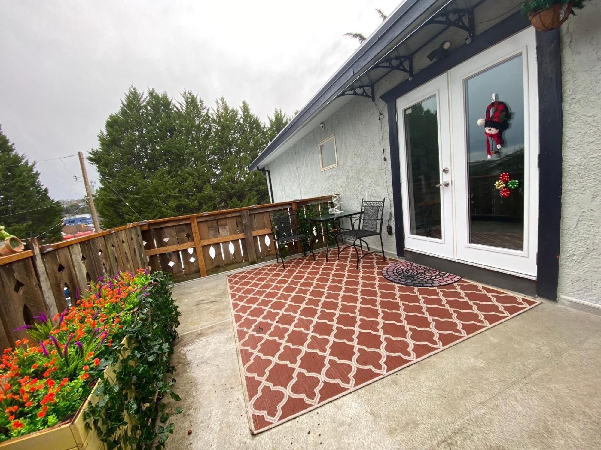 Hudson Homes Bnb Saanich Eksteriør billede